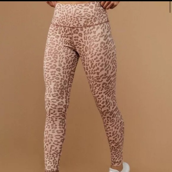 Sivan Ayla Tan + Lines Leopard Temescal Canyon Leggings Cheetah Small Pink. 24 - Picture 1 of 5